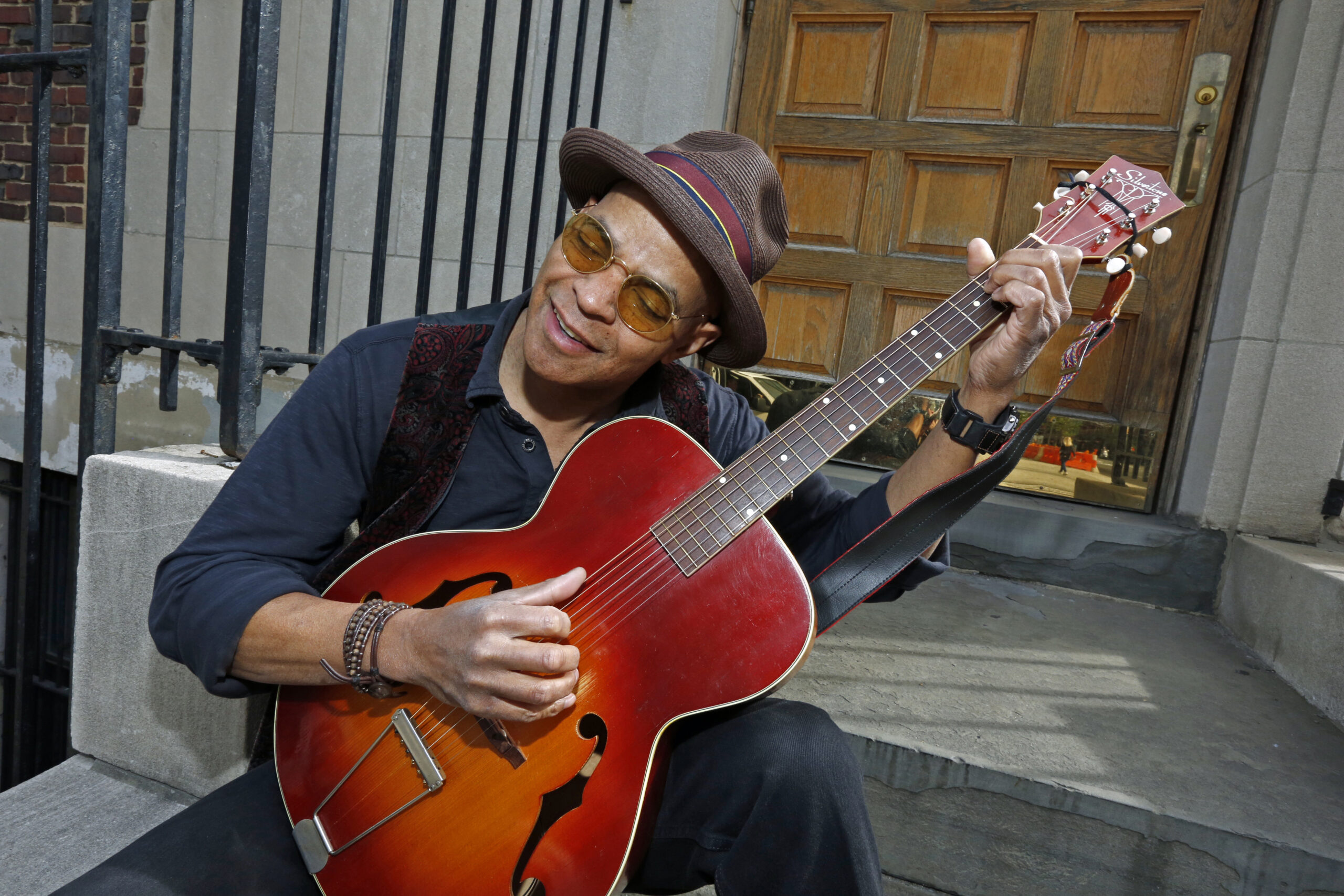 Guy Davis (US)